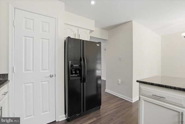 401 NIKKI TER SE, Leesburg, VA 20175