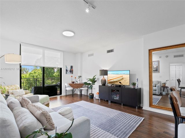888 S Douglas Rd 302, Coral Gables, FL 33134
