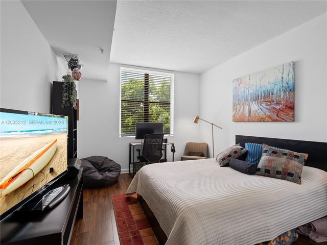 888 S Douglas Rd 302, Coral Gables, FL 33134