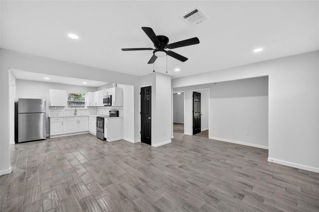 715 Nell Street, Pasadena, TX 77506