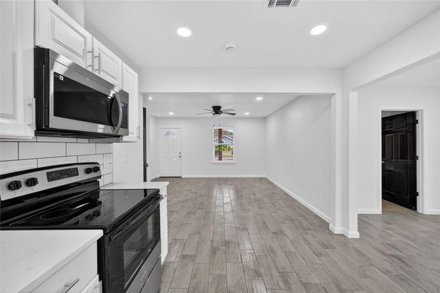 715 Nell Street, Pasadena, TX 77506