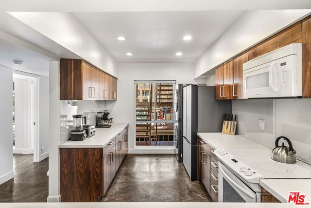 277 E Alejo Road 101, Palm Springs, CA 92262