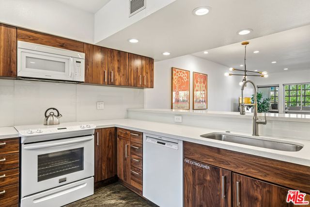 277 E Alejo Road 101, Palm Springs, CA 92262