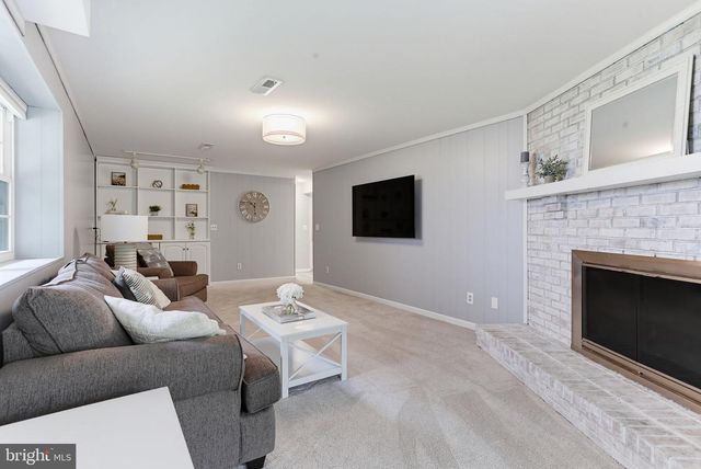 136 EAGLE CT, Locust Grove, VA 22508