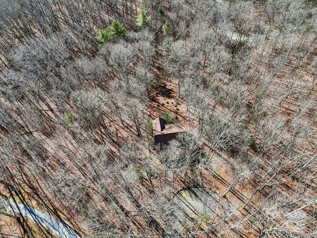 102 Knobster Way, Glenville, NC 28736