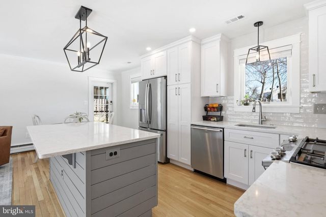 3817 REN RD, Fairfax, VA 22030