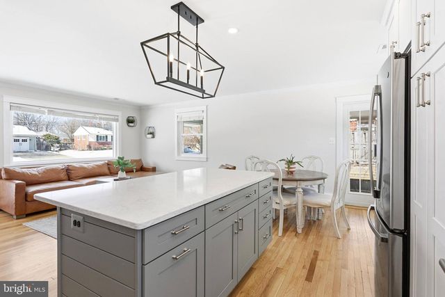 3817 REN RD, Fairfax, VA 22030