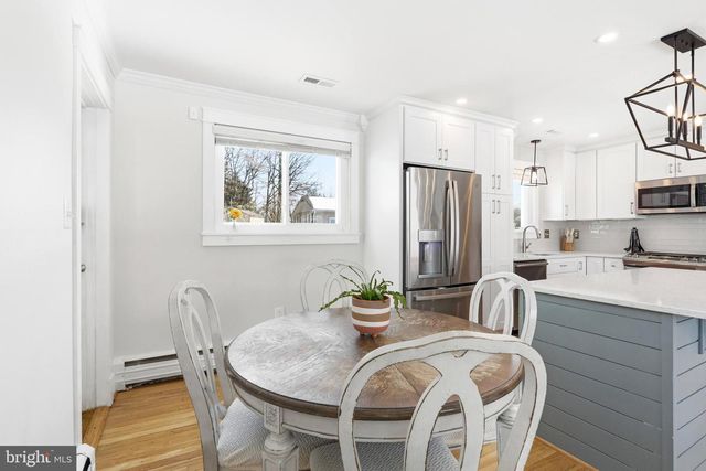 3817 REN RD, Fairfax, VA 22030