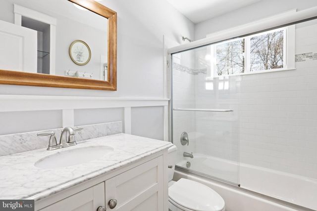 3817 REN RD, Fairfax, VA 22030