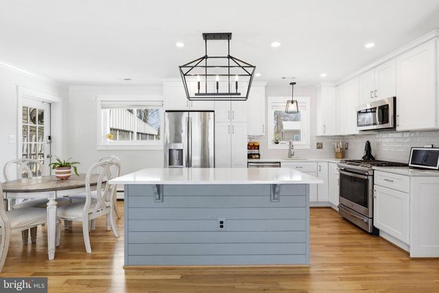 3817 REN RD, Fairfax, VA 22030