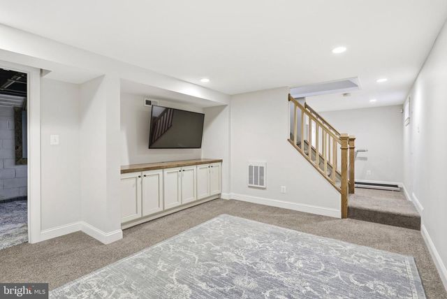 3817 REN RD, Fairfax, VA 22030