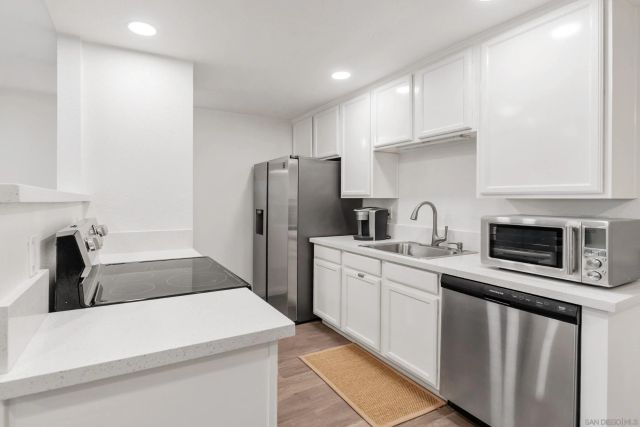 1810 S El Camino Real 101, Encinitas, CA 92024