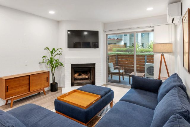 1810 S El Camino Real 101, Encinitas, CA 92024