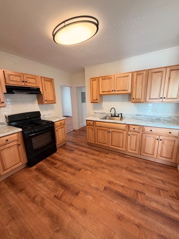 31 Torrey Street 1, Boston, MA 02124