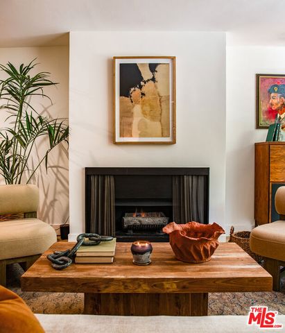 11645 Montana Avenue 101, Los Angeles, CA 90049