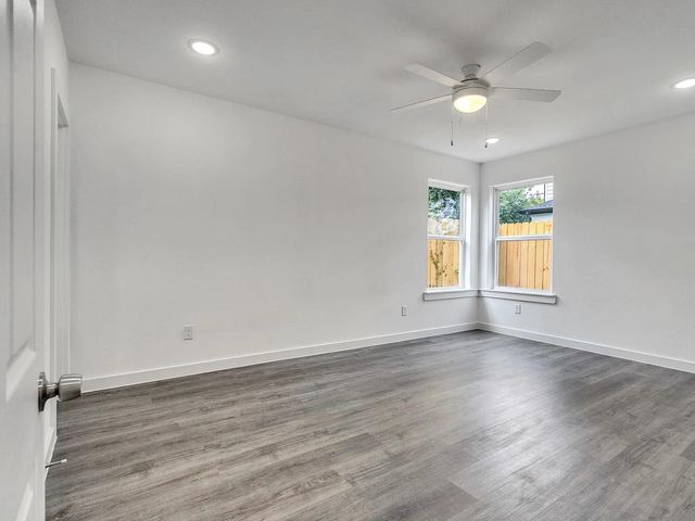 6742 Madrid Street A, Houston, TX 77021