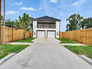 6742 Madrid Street A, Houston, TX 77021