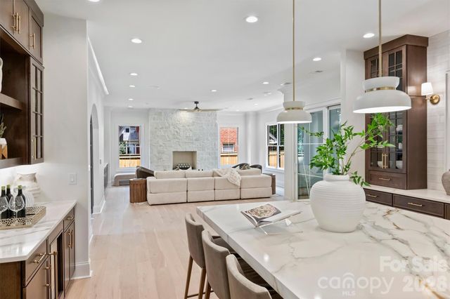 2409 Brandermill Place, Charlotte, NC 28226