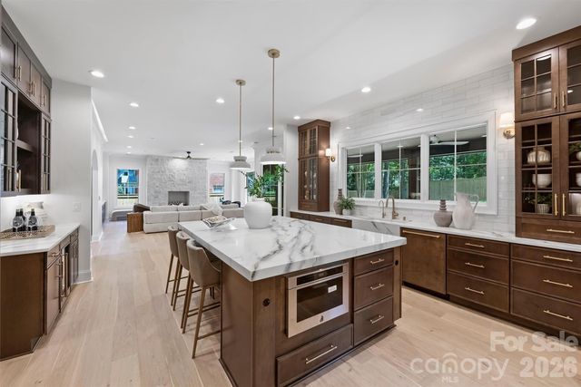 2409 Brandermill Place, Charlotte, NC 28226