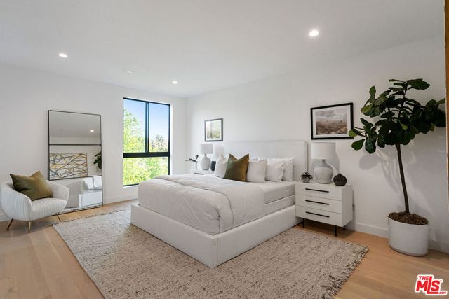 2915 Avenel Terrace, Los Angeles, CA 90039