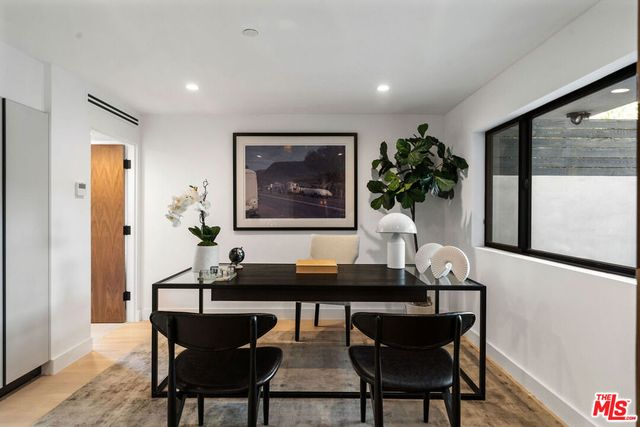 2915 Avenel Terrace, Los Angeles, CA 90039