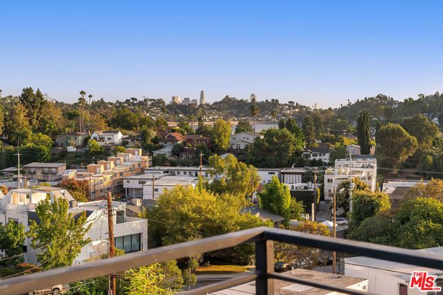 2915 Avenel Terrace, Los Angeles, CA 90039