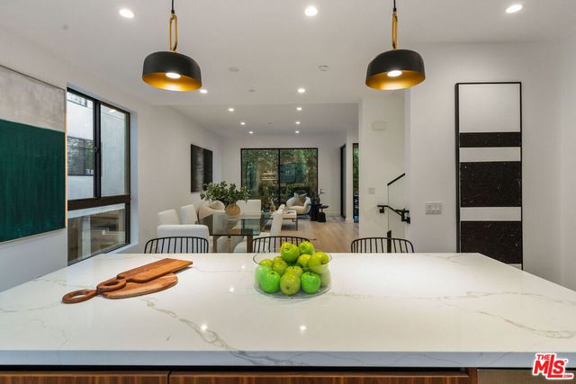 2915 Avenel Terrace, Los Angeles, CA 90039