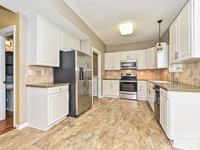 110 Glynwater Drive, Mooresville, NC 28117