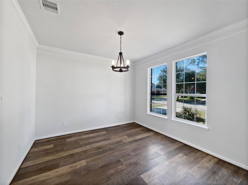 Image 13 of property listing at 6403 Canyon Park Drive, Katy, TX 77450