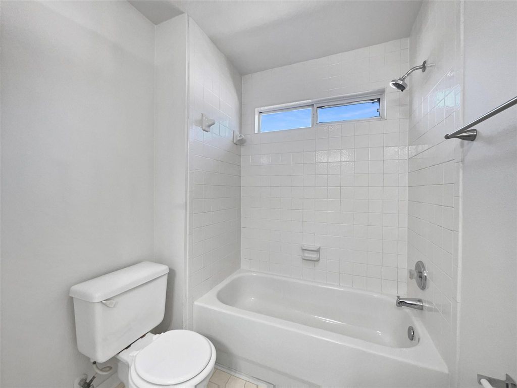 Image 28 of property listing at 6403 Canyon Park Drive, Katy, TX 77450