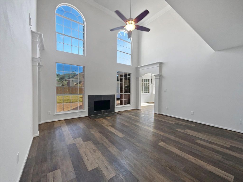 Image 3 of property listing at 6403 Canyon Park Drive, Katy, TX 77450