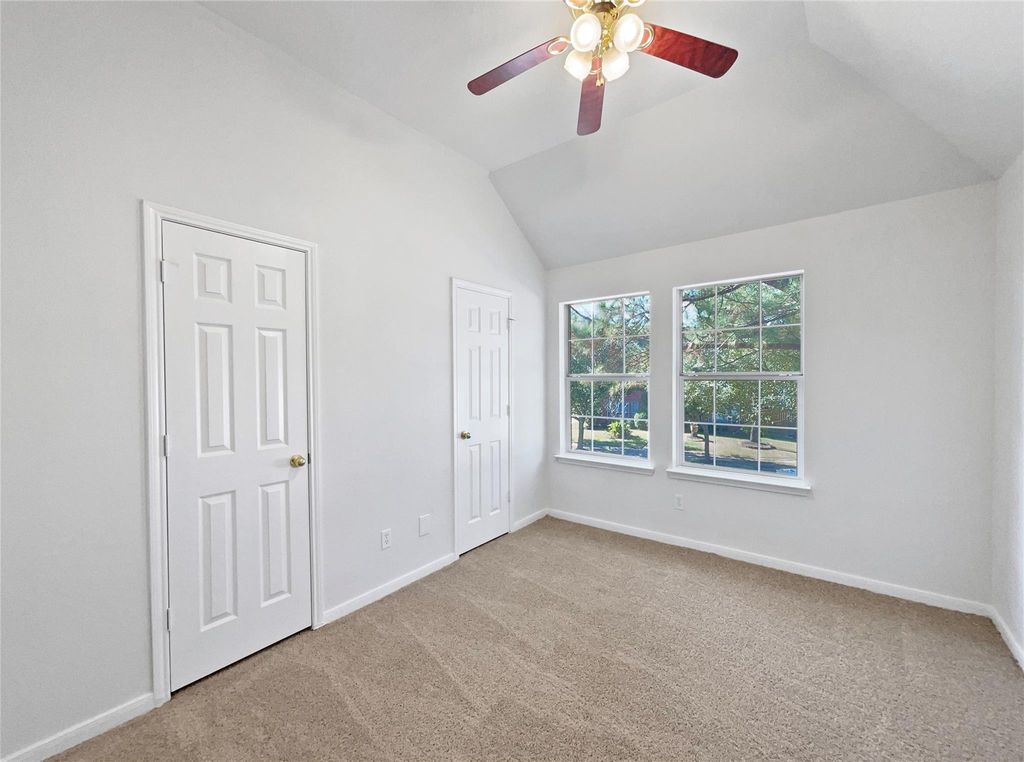 Image 4 of property listing at 6403 Canyon Park Drive, Katy, TX 77450