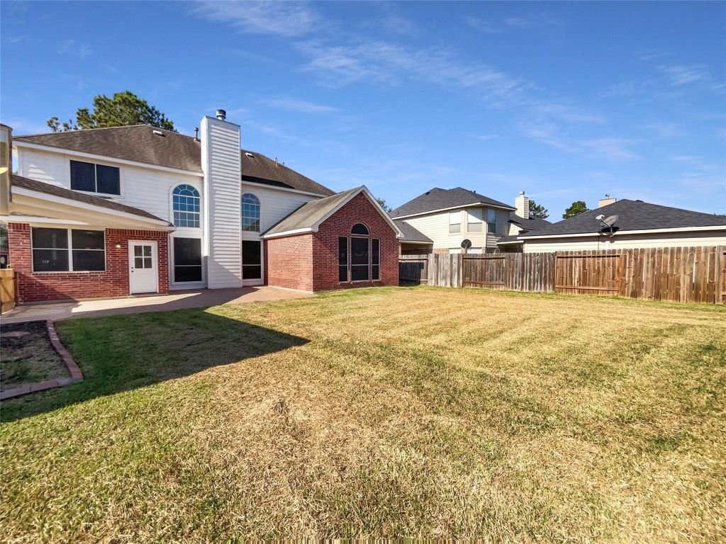 Image 8 of property listing at 6403 Canyon Park Drive, Katy, TX 77450