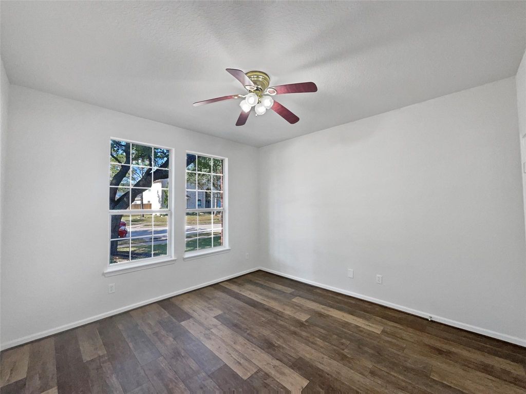 Image 9 of property listing at 6403 Canyon Park Drive, Katy, TX 77450