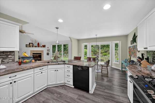 640 Weatherstone Road, Holland, OH 43528