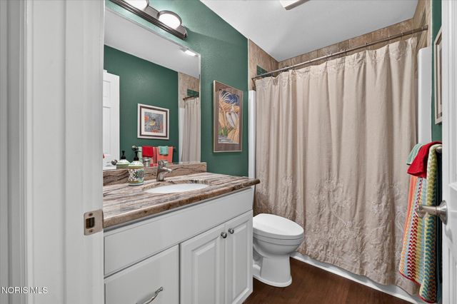 640 Weatherstone Road, Holland, OH 43528