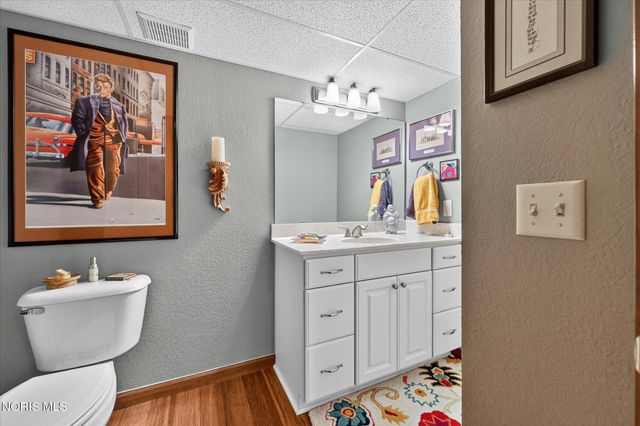 640 Weatherstone Road, Holland, OH 43528
