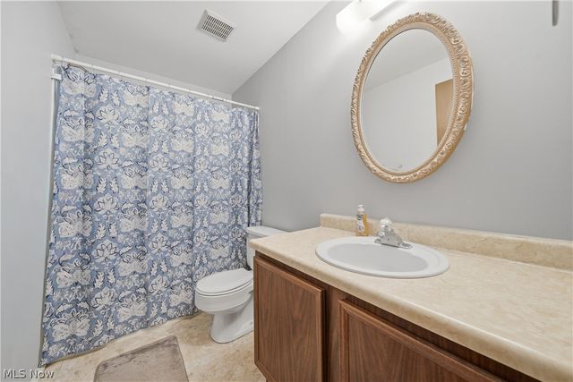 3949 Lake Run Boulevard, Stow, OH 44224