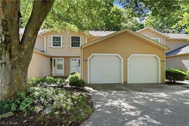 3949 Lake Run Boulevard, Stow, OH 44224