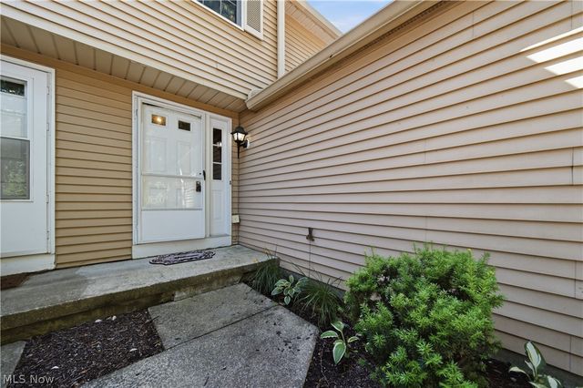 3949 Lake Run Boulevard, Stow, OH 44224