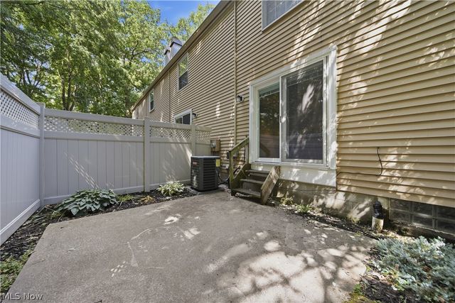 3949 Lake Run Boulevard, Stow, OH 44224