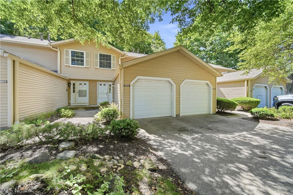 3949 Lake Run Boulevard, Stow, OH 44224
