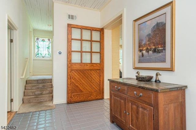 35 Colles Ave, Morristown Town, NJ 07960