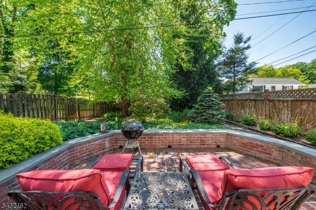 35 Colles Ave, Morristown Town, NJ 07960
