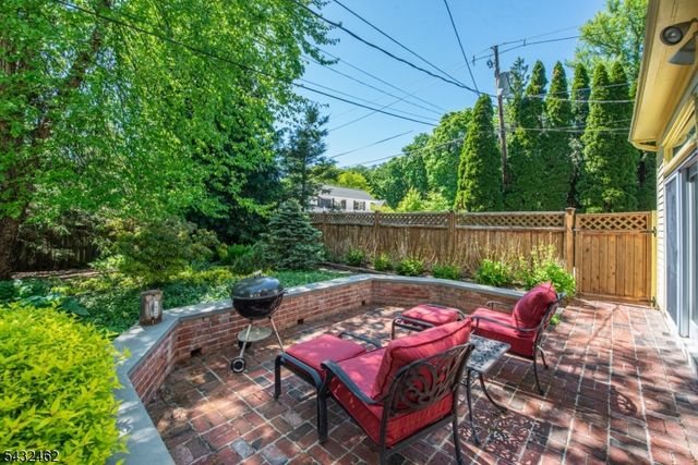 35 Colles Ave, Morristown Town, NJ 07960