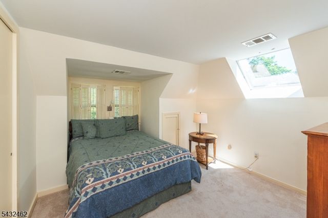 35 Colles Ave, Morristown Town, NJ 07960
