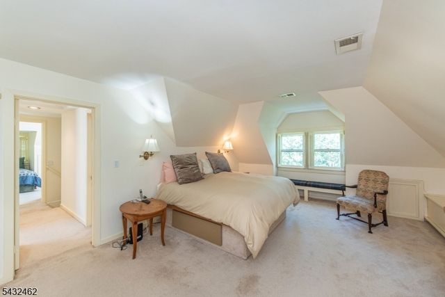 35 Colles Ave, Morristown Town, NJ 07960