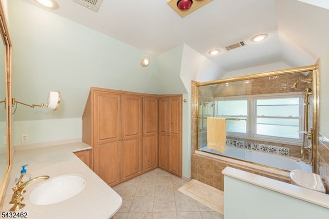 35 Colles Ave, Morristown Town, NJ 07960