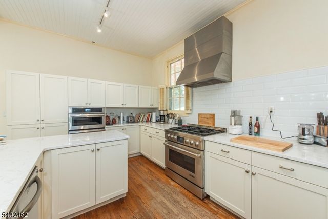 35 Colles Ave, Morristown Town, NJ 07960