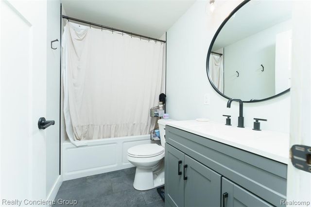 104 W John Street, Durand, MI 48429